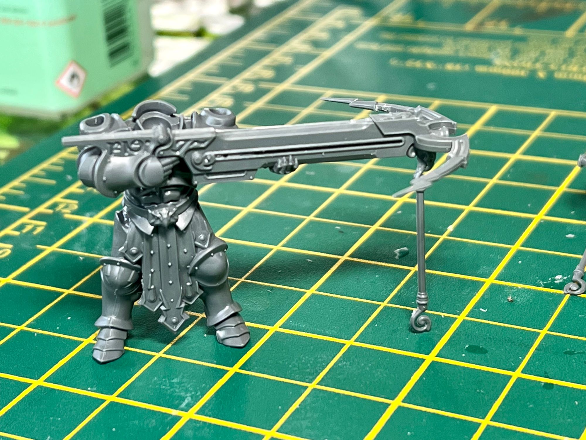 Building Vanguard Raptors with Longstrike Crossbows